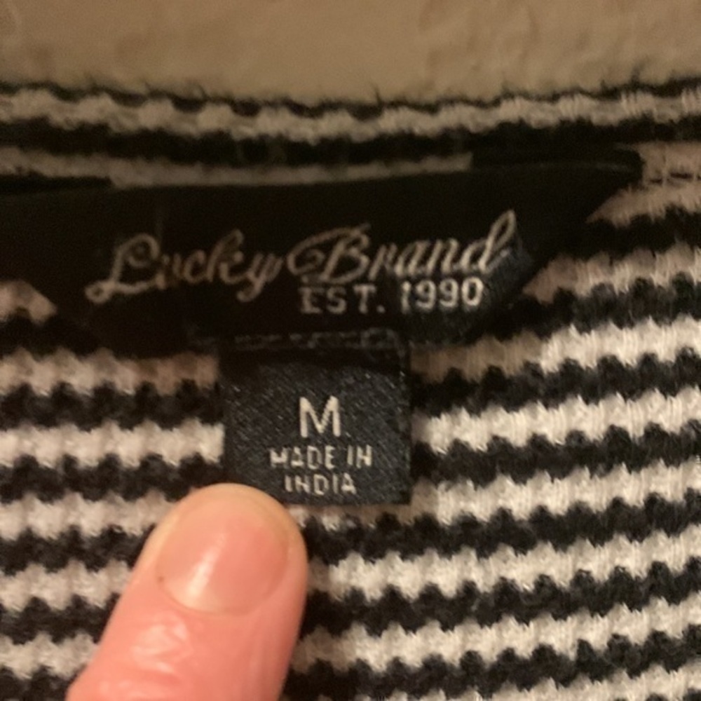 Lucky Brand medium long sleeve top - Picture 5 of 8